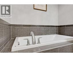 268 Rainbow Falls Way, Chestermere, AB T1X0T1 Photo 31