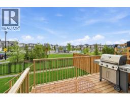 15 Lawrence Green Se, Airdrie, AB T4A3M9 Photo 35