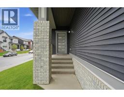 15 Lawrence Green Se, Airdrie, AB T4A3M9 Photo 36