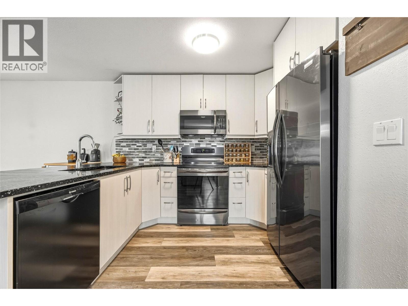 5301 27 Avenue - Image 14