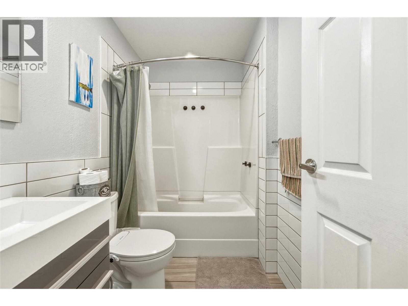 5301 27 Avenue - 20