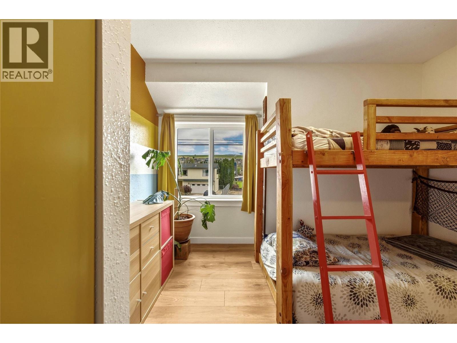 5301 27 Avenue - 23