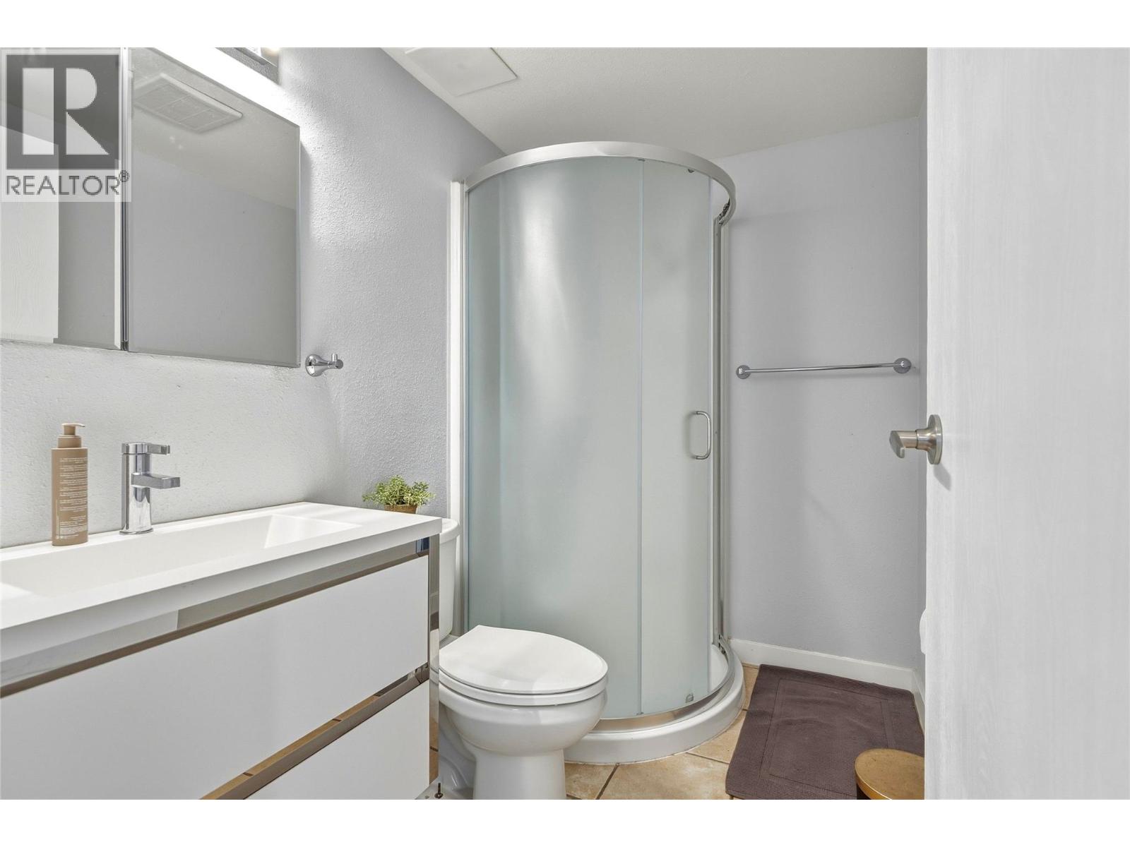 5301 27 Avenue - 29