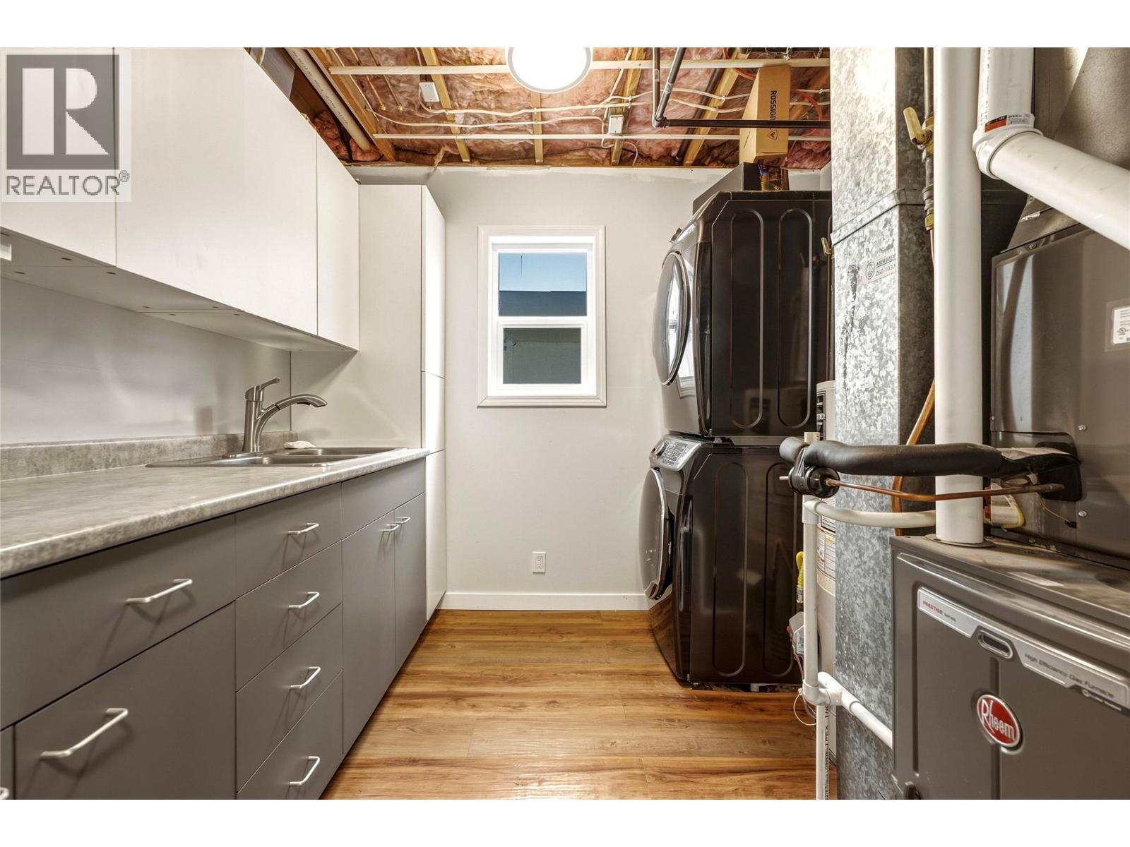 5301 27 Avenue - 30