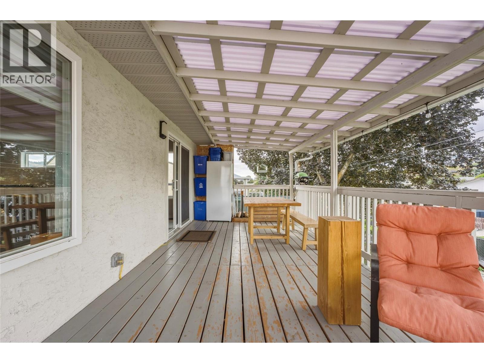 5301 27 Avenue - 38