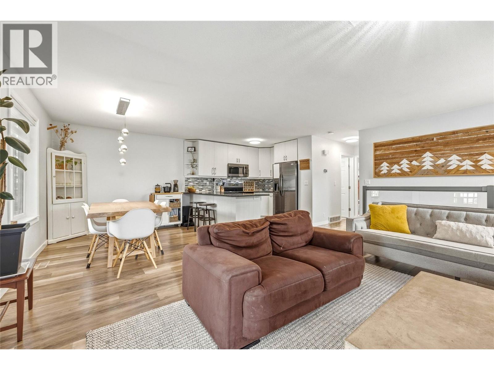 5301 27 Avenue - Image 9