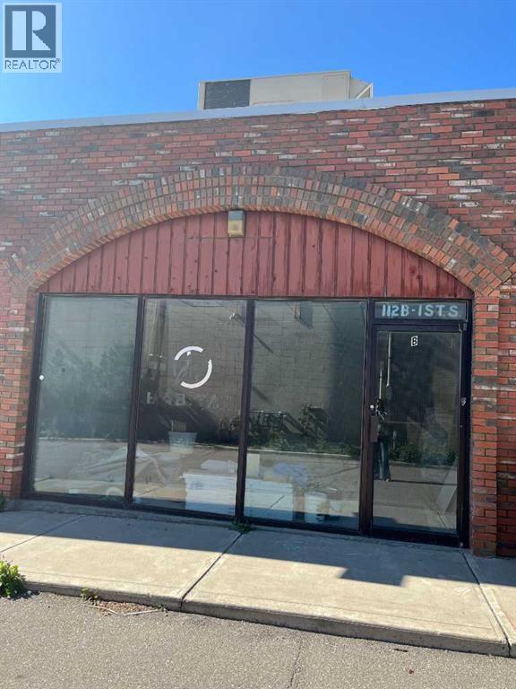 114 1 Street