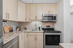 508 15 Kennedy Street, Winnipeg, MB R3C3X5 Photo 12