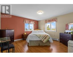 28 Dawes Hill Road thumbnail 32