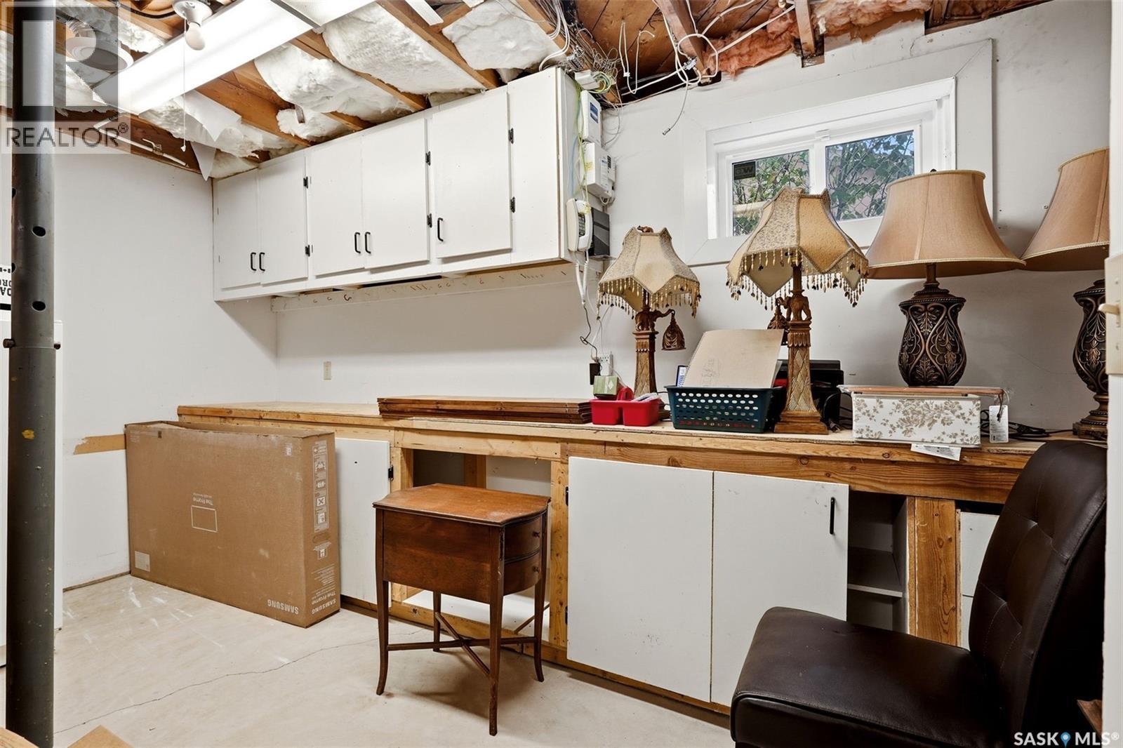 3156 Cameron STREET - Image 38