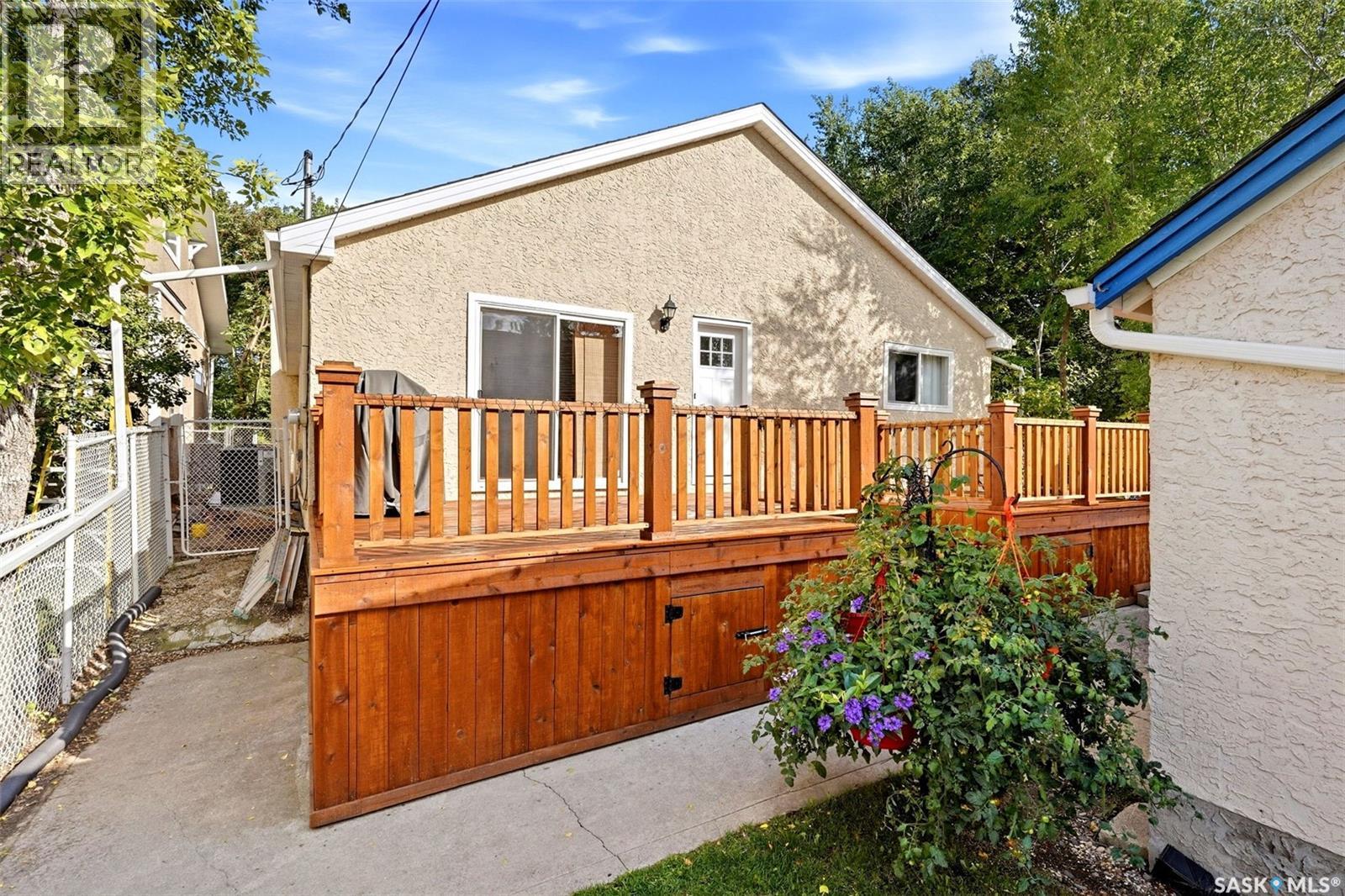 3156 Cameron STREET - Image 41