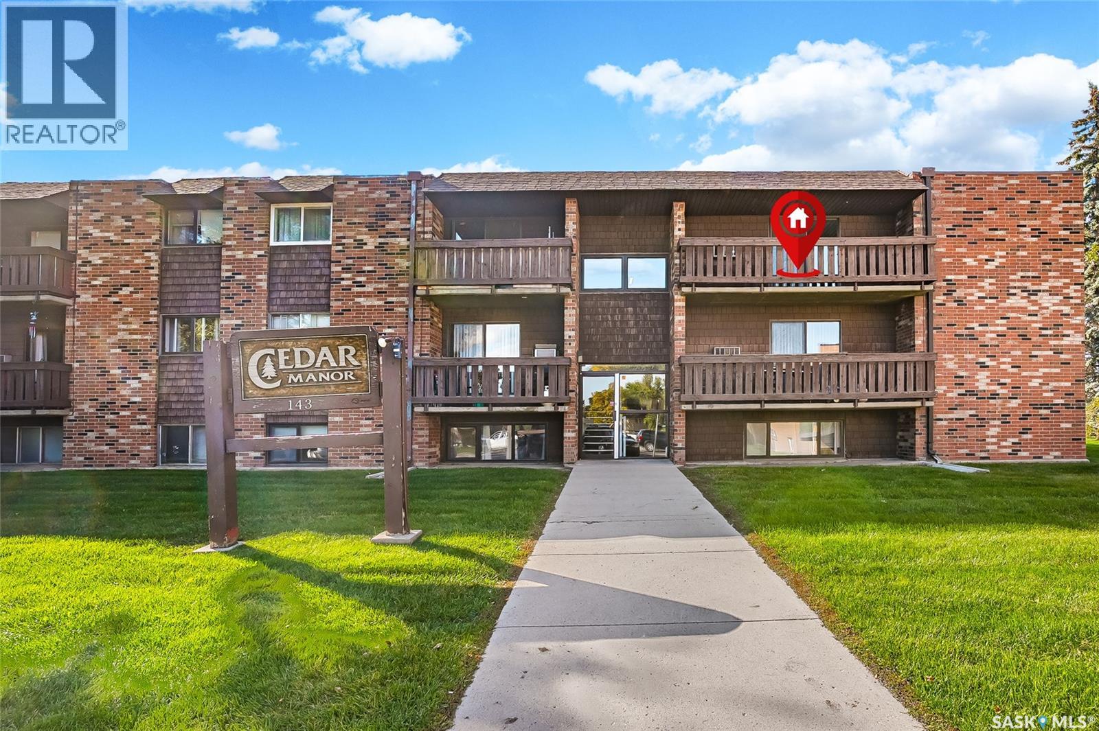#301 143 St Lawrence COURT - 2