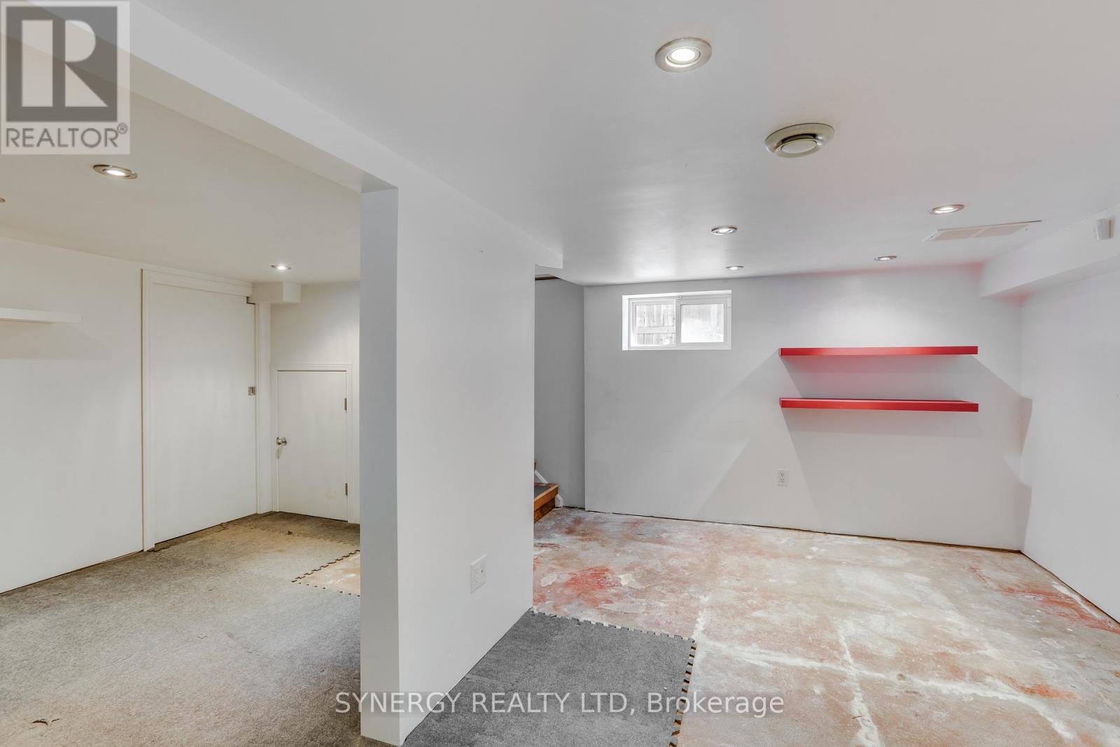 2 ERIE AVENUE - 43