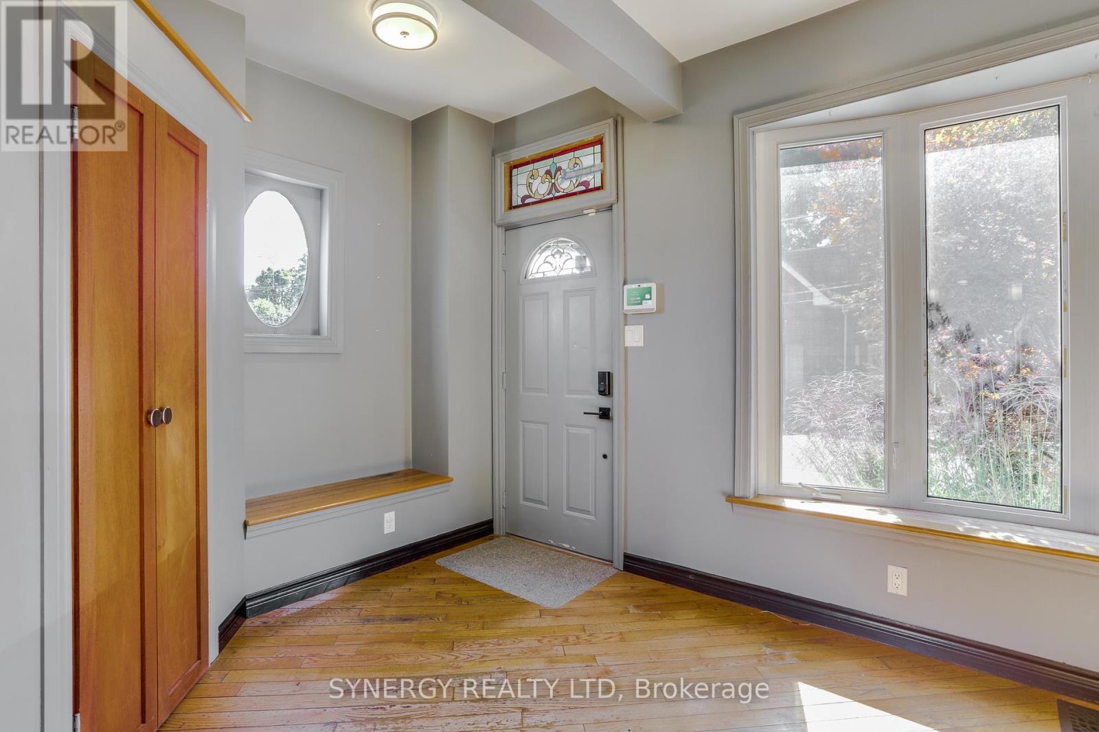 2 ERIE AVENUE, London South (South D) — photo 5
