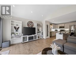Family room - 17 Cortland Terrace, St  Thomas, ON N5R0J6 Photo 6