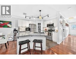 4pc Bathroom - 60 Arthur Close, Red Deer, AB T4R3M5 Photo 6