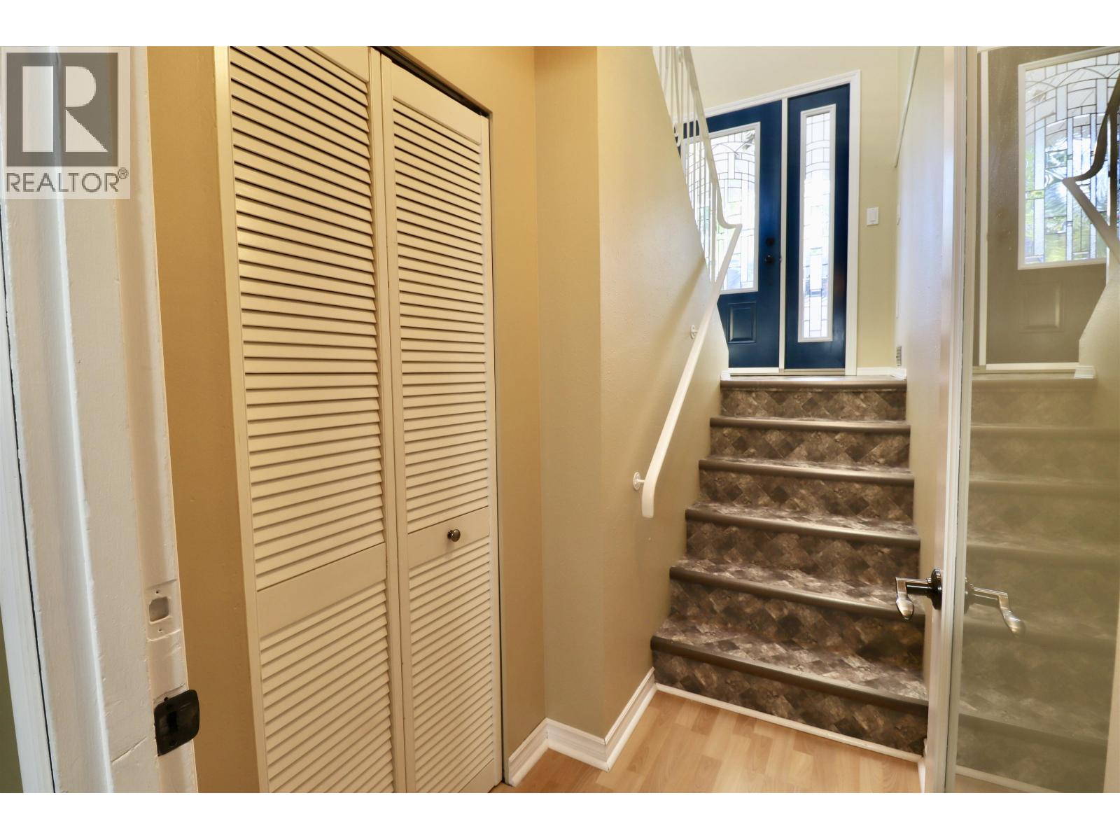 166 ELGIN PLACE - 11