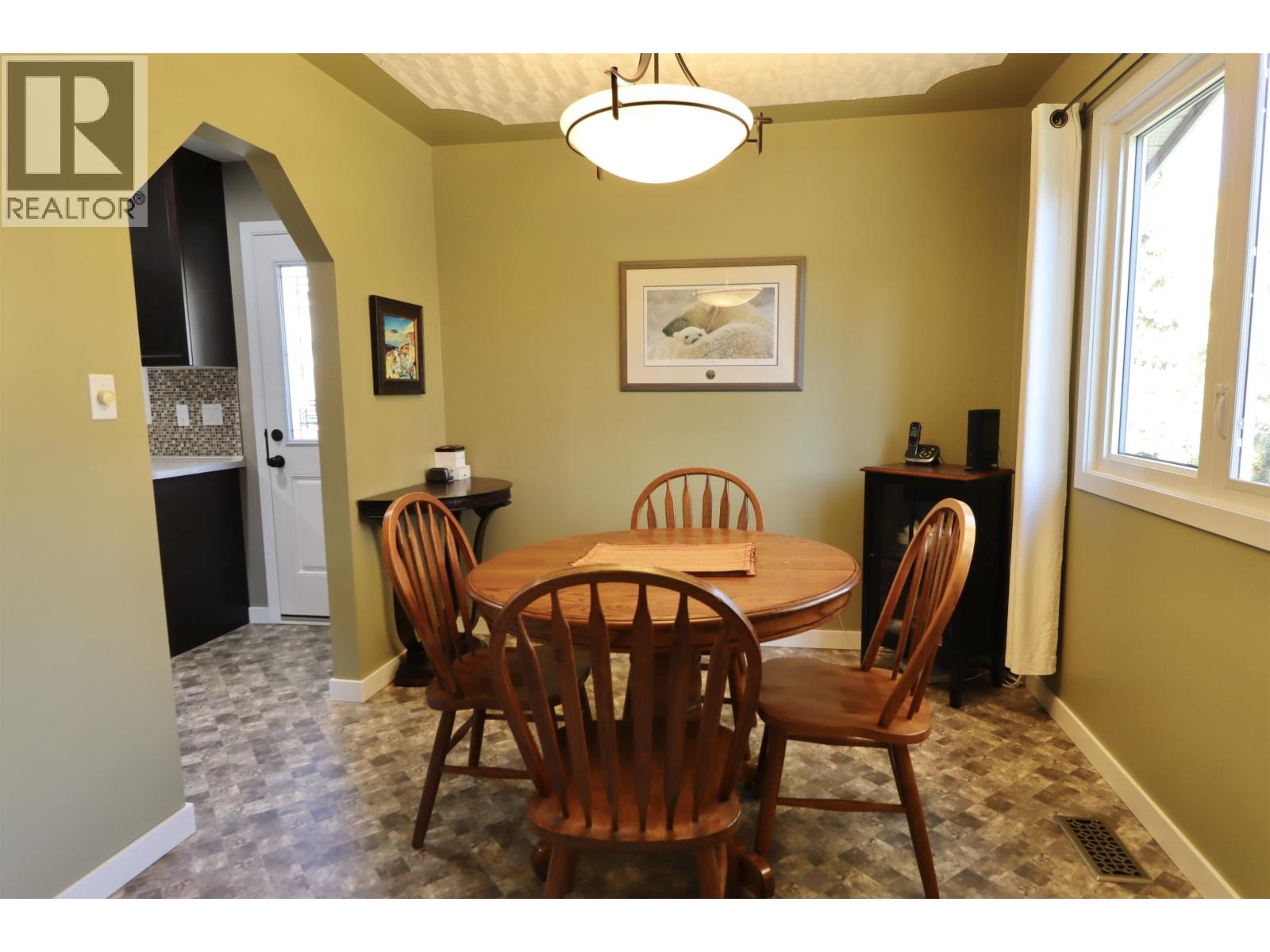 166 ELGIN PLACE - 4