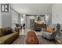 2805 Lunar Crt, Langford, BC V9B4M2 Photo 14