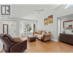 260 Riverside Mews SE - photo 5