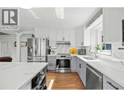 260 Riverside Mews SE - photo 9