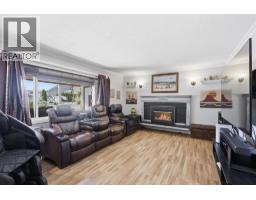 Full bathroom - 1087 Laroque Street, Kamloops, BC V2B5L6 Photo 11