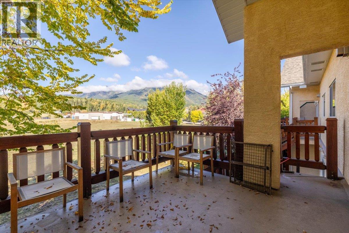 #1229 1200 Riverside Way - 22