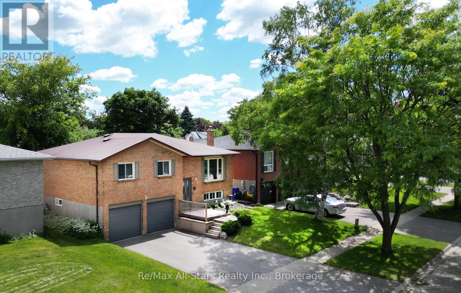 39 APPLEWOOD CRESCENT, Scugog (Port Perry) — photo 2