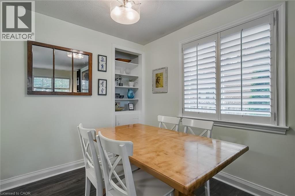 17 ORCHARD Crescent - 13