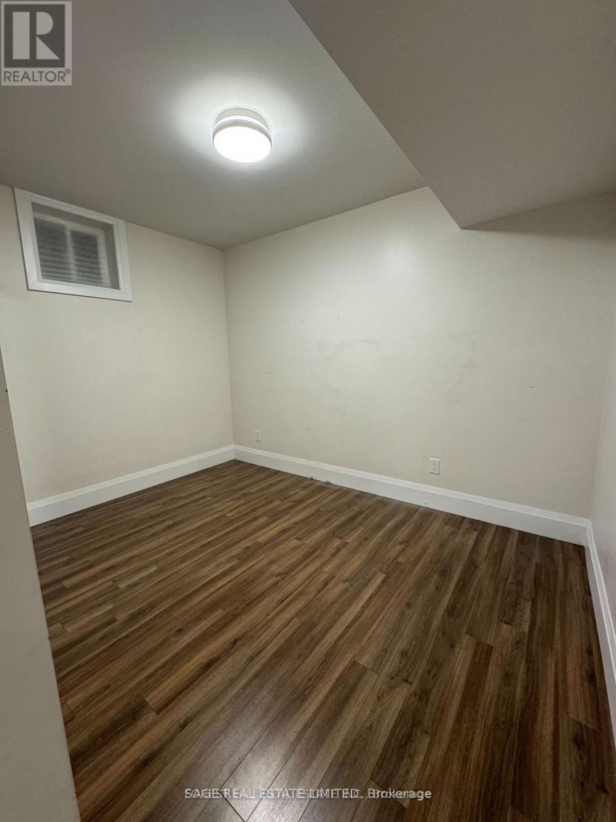 LOWER - 228 MONTOSE AVENUE, Toronto (Palmerston-Little Italy) — photo 5