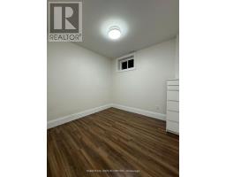 Lower - 228 Montose Avenue, Toronto, ON M6G3G7 Photo 7