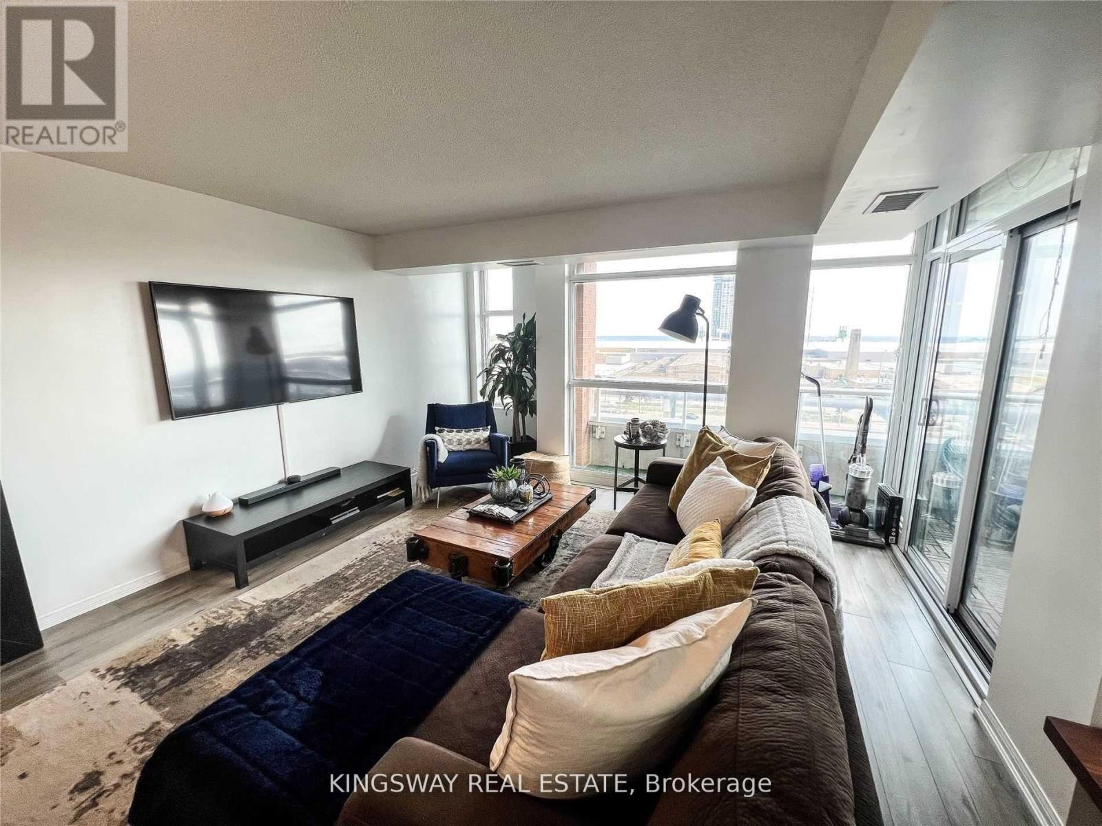 805 - 65 EAST LIBERTY STREET, Toronto (Niagara)