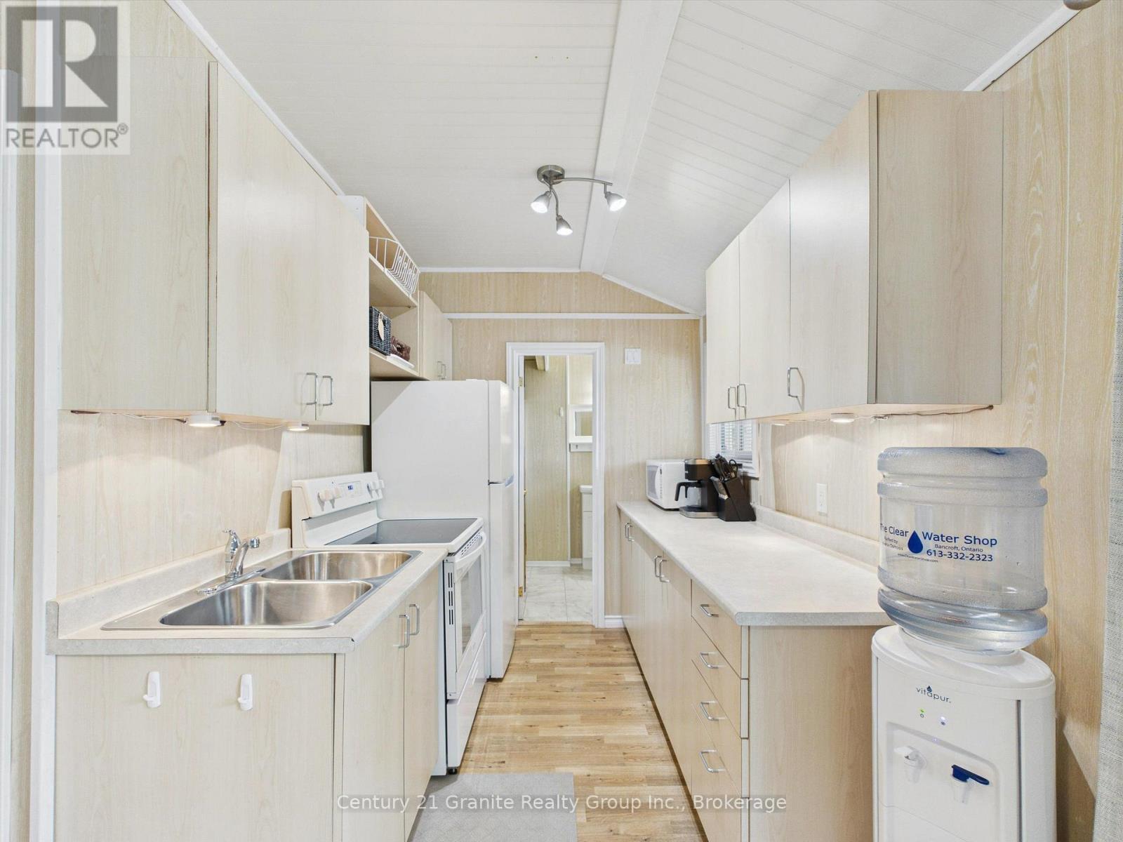1014 OPAL LANE, Highlands East (Glamorgan) — photo 4