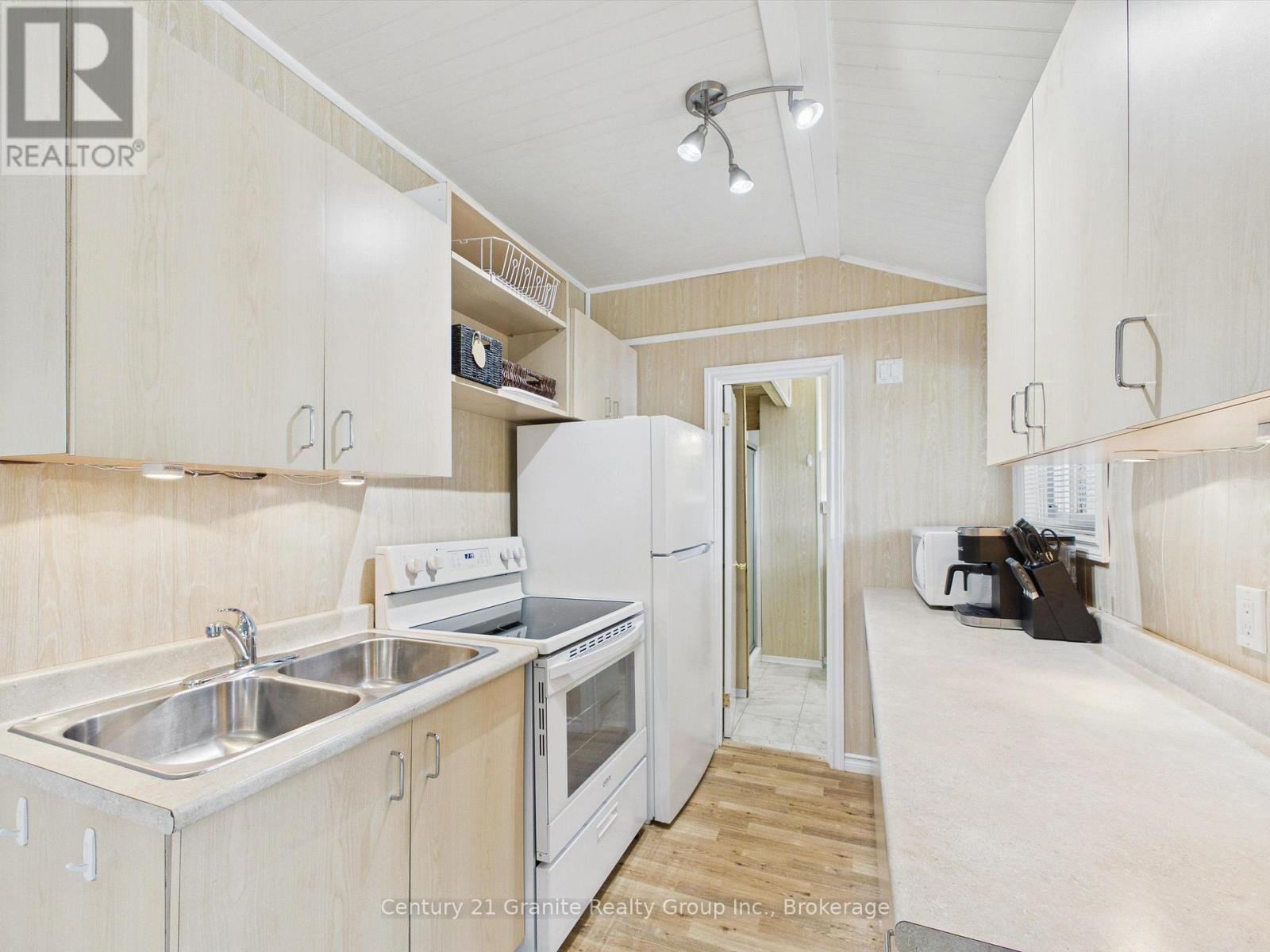 1014 OPAL LANE, Highlands East (Glamorgan) — photo 5