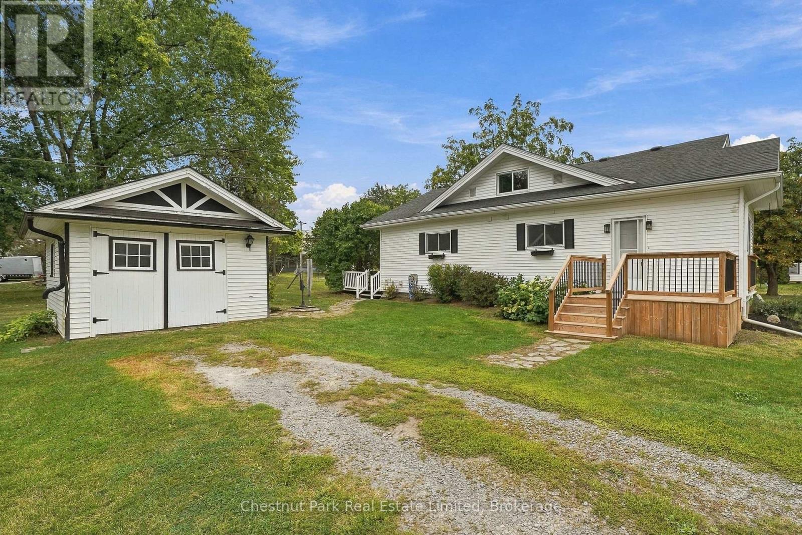 10 NORTHPORT STREET, Prince Edward County (Sophiasburg Ward)