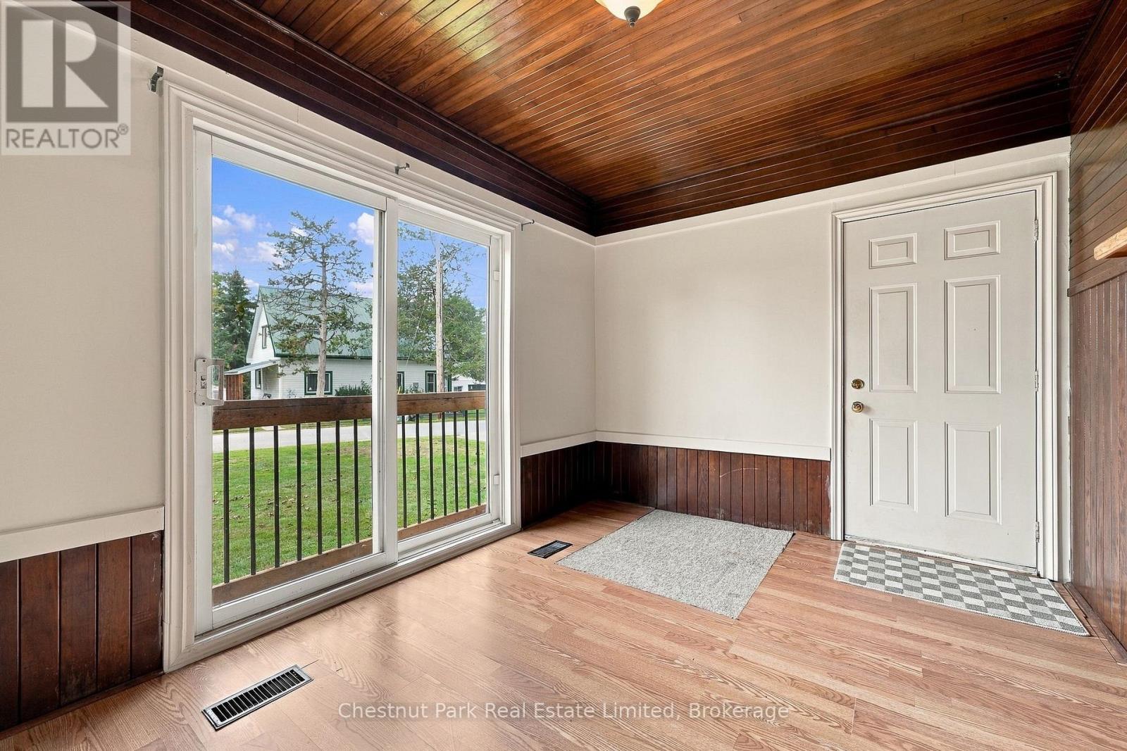 10 NORTHPORT STREET, Prince Edward County (Sophiasburg Ward) — photo 4