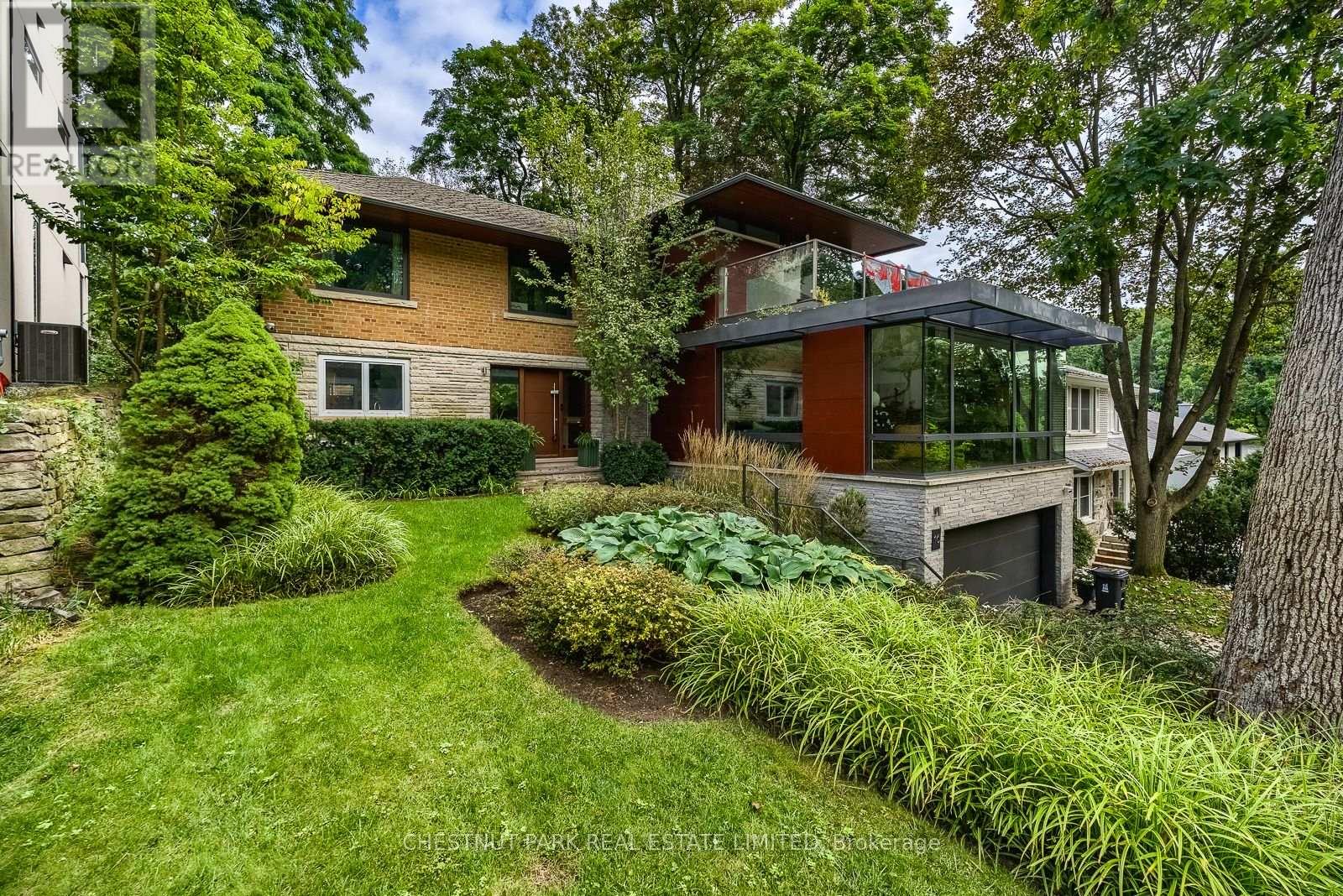 16 FALLINGBROOK WOOD, Toronto (Birchcliffe-Cliffside)