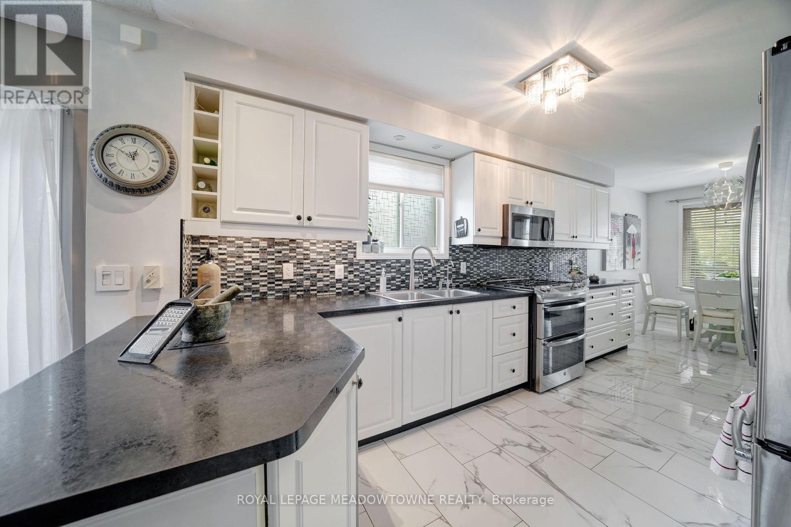 494 FLAGSTONE COURT - 5
