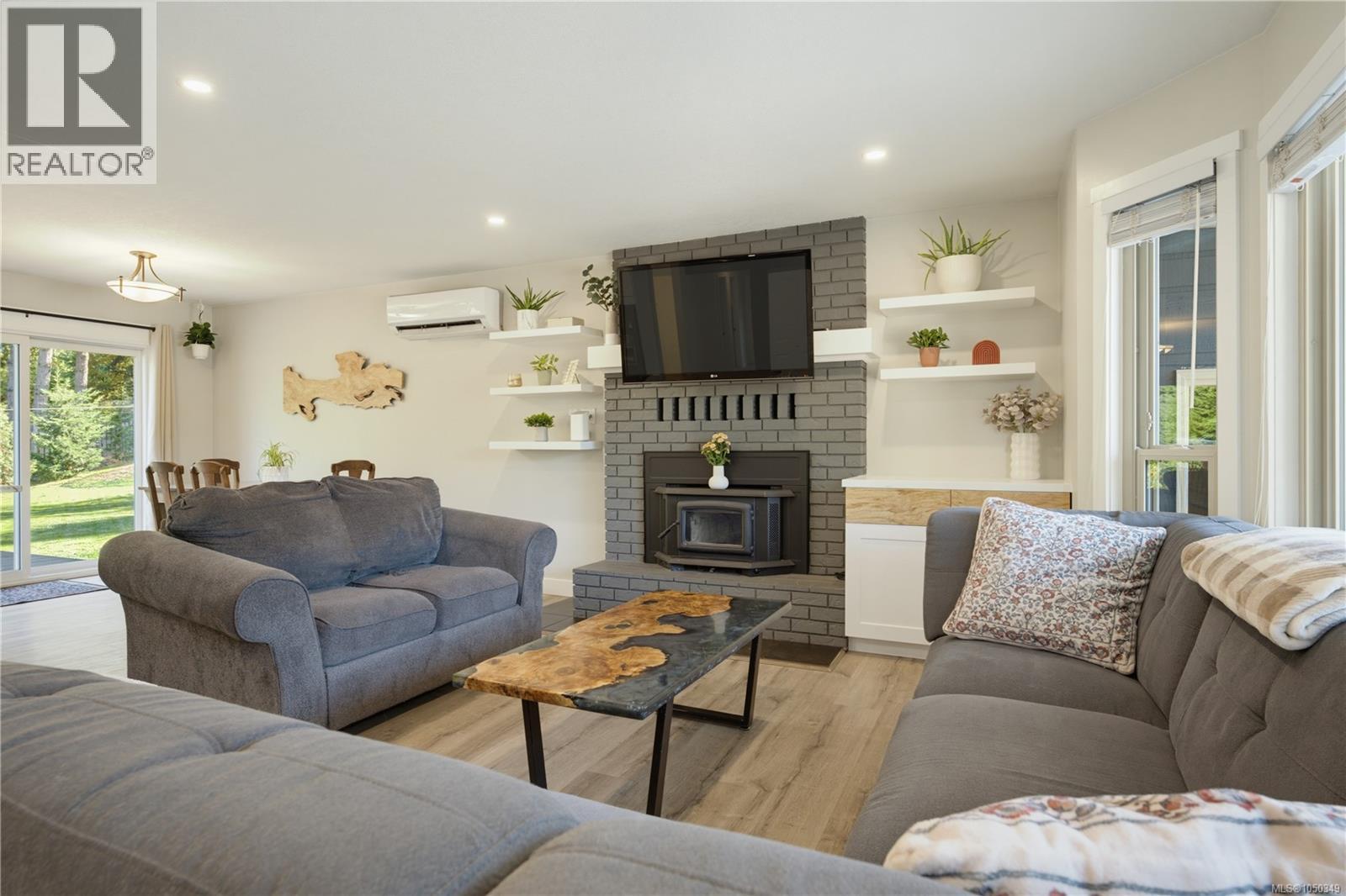 2302 Towerview Cres - 18
