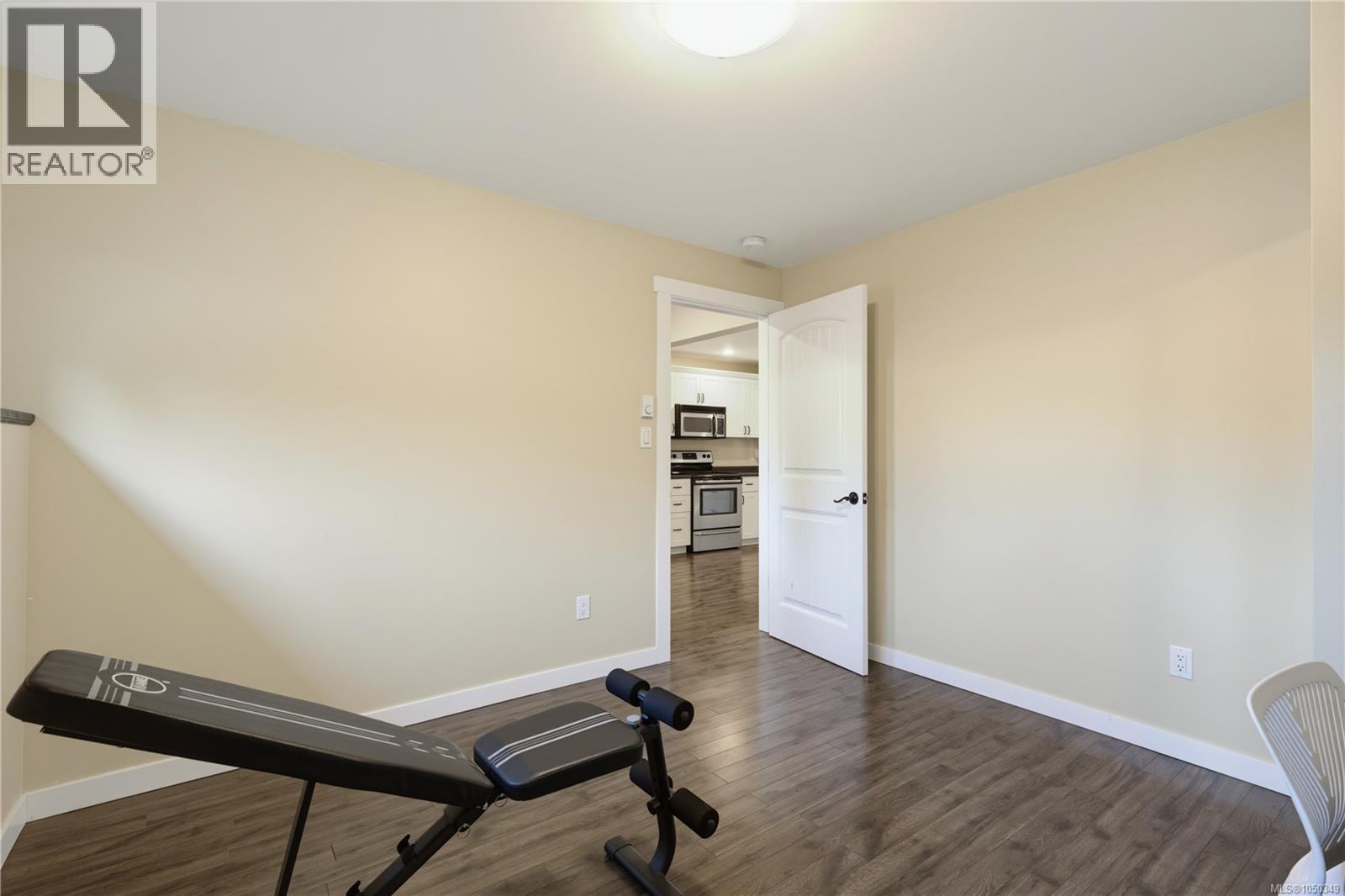 2302 Towerview Cres - 57