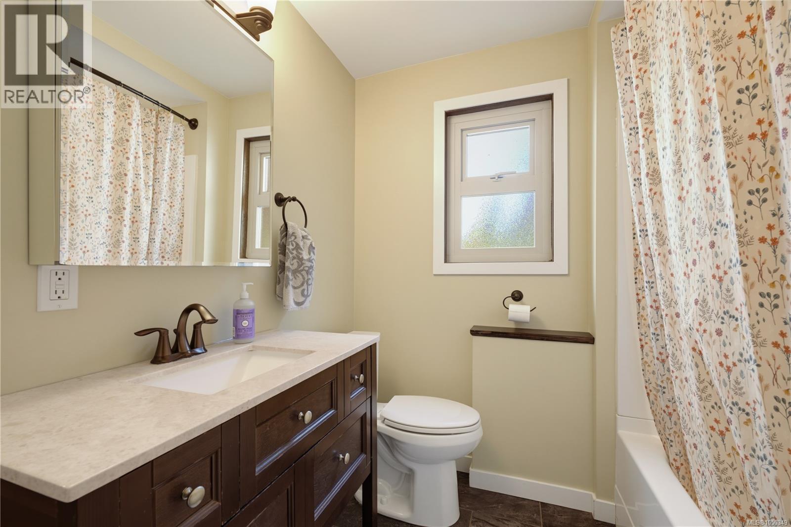 2302 Towerview Cres - 60
