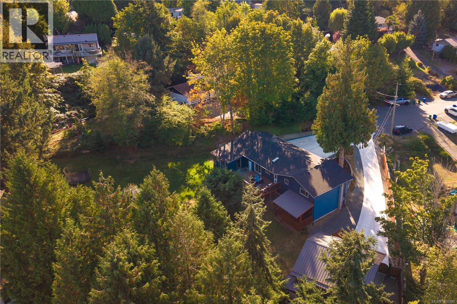 2302 Towerview Cres - Image 7