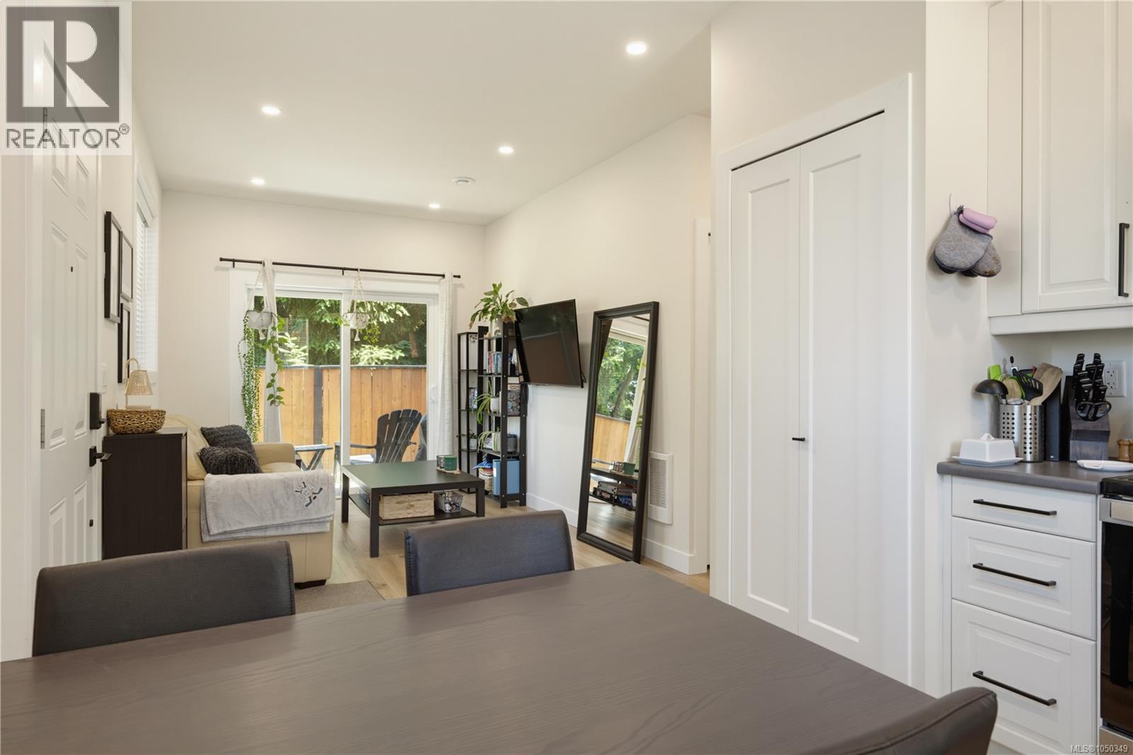 2302 Towerview Cres - Image 86