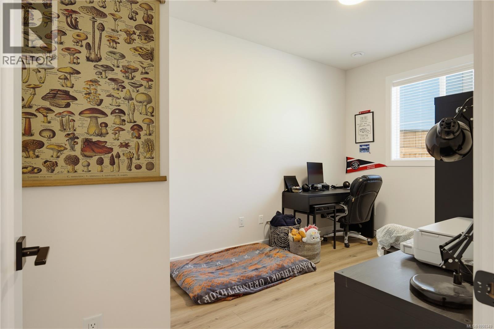 2302 Towerview Cres - Image 93