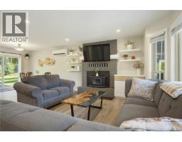 2302 Towerview Cres, Nanaimo, BC V9R6T3 Photo 18