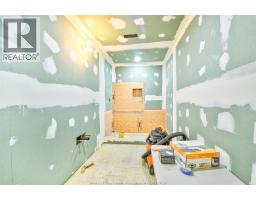 2300 Santo Drive, Windsor, ON N9G2J8 Photo 40