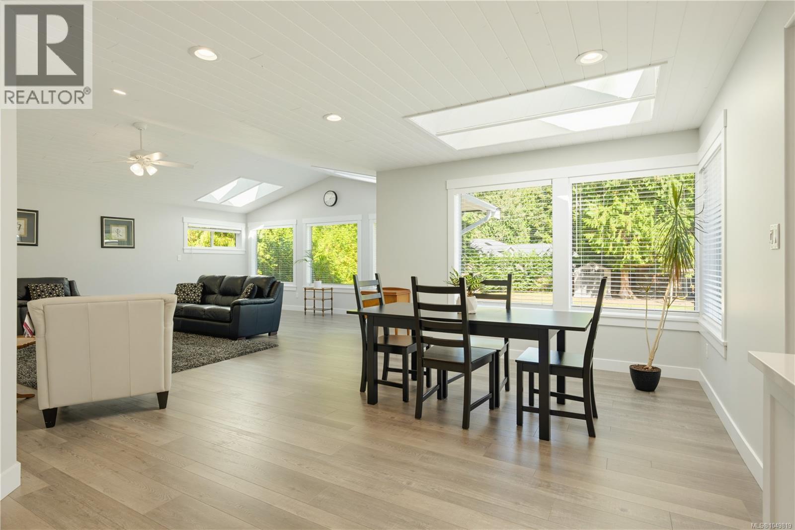 967 Woodpecker Pl - Image 29