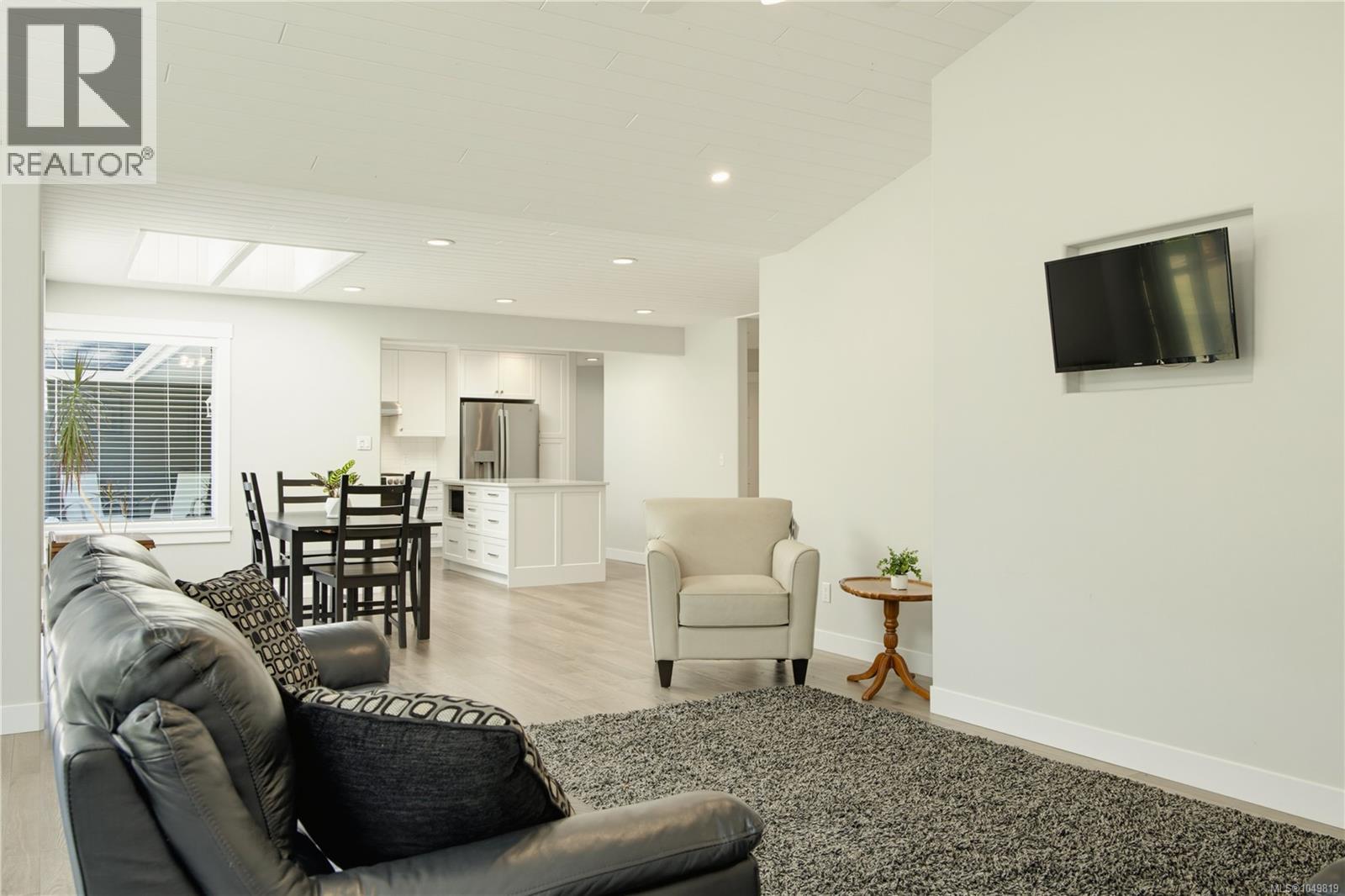 967 Woodpecker Pl - Image 33