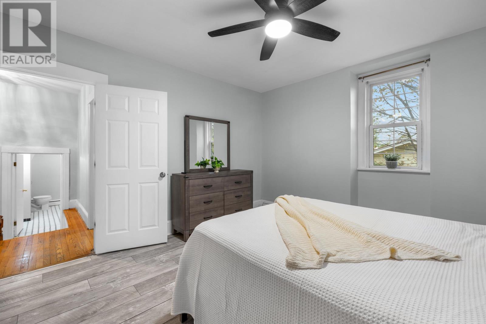 7 Barrymore Court - 25