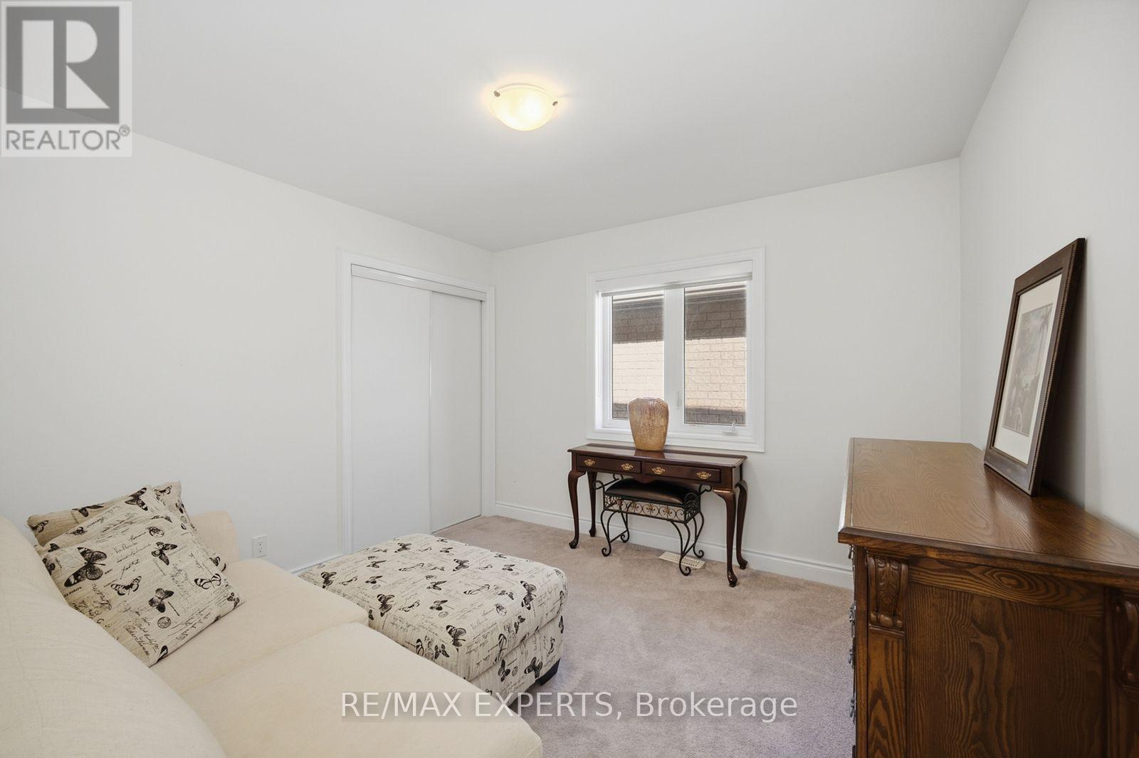 69 LEADEN HALL DRIVE - Image 38